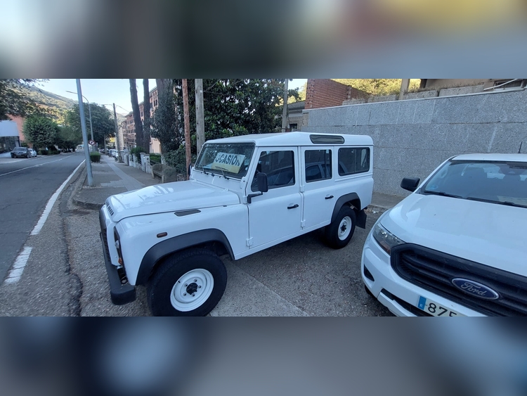 Land Rover Defender 122CV foto 2